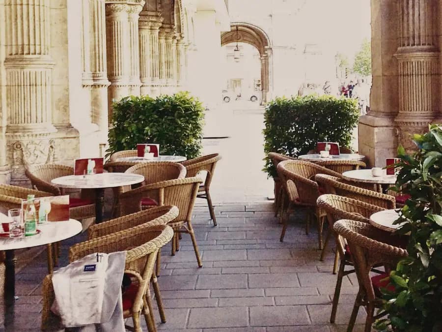 Strategic Communication Austria in Strategic communication studio in Vienna supporting international founders operating in Austria